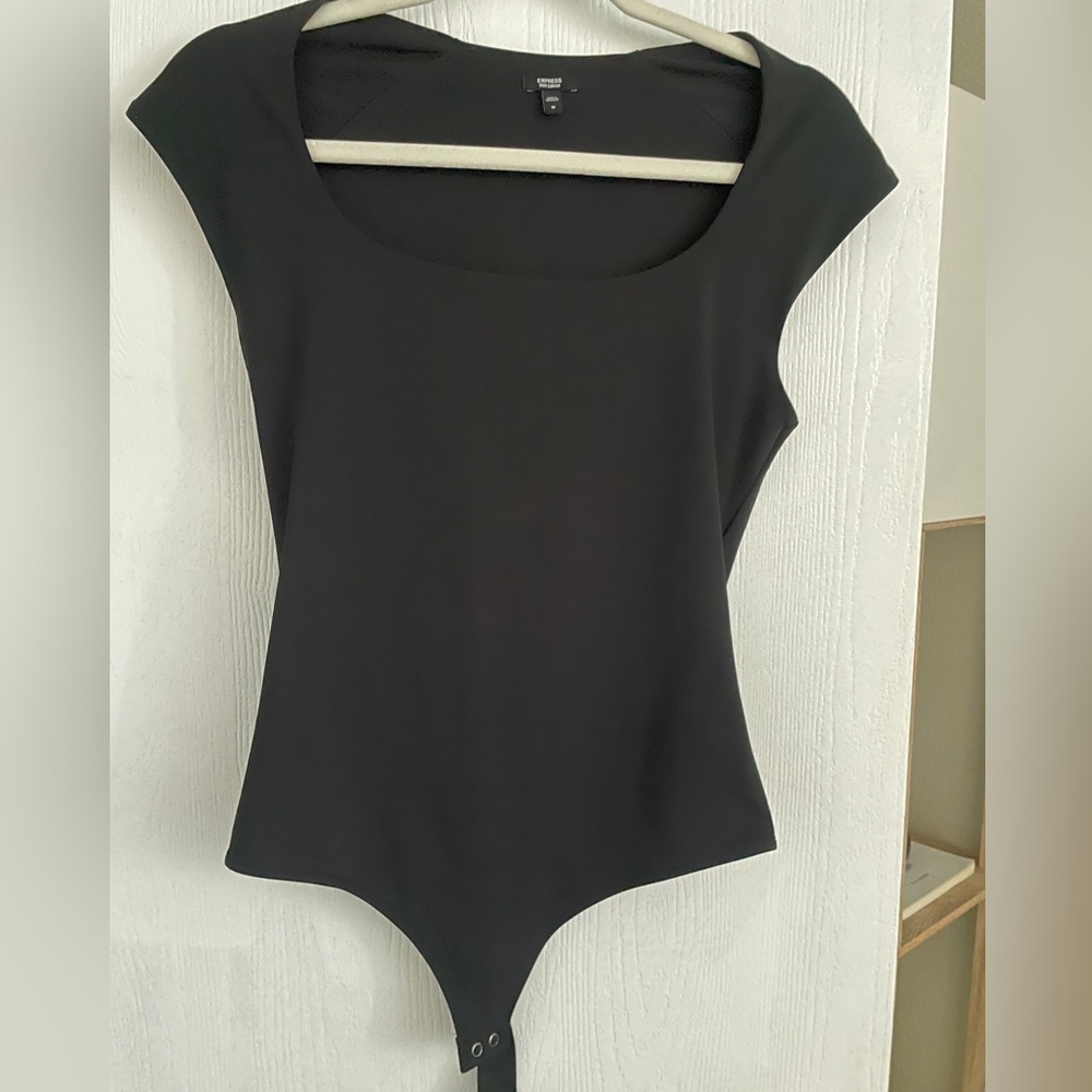 Express black cap sleeve body suit
